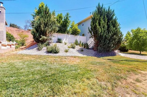 30105 Hunstock St, Santa Clarita, CA 91384-2408
