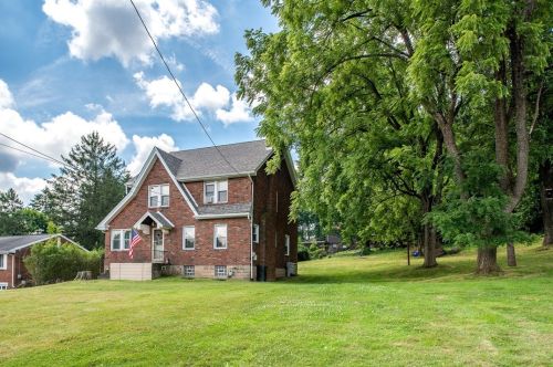 115 Bridle Rd, Glenshaw, PA 15116-1432