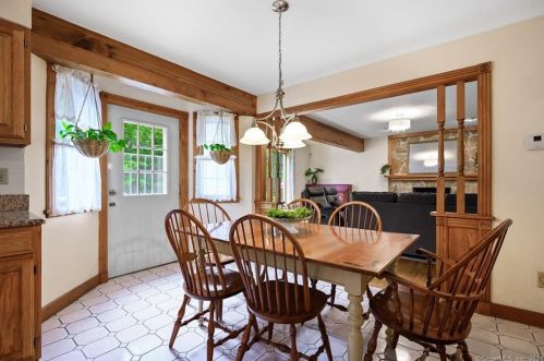 107 Roast Meat Hill Rd, Deep River CT  06419-1424 exterior