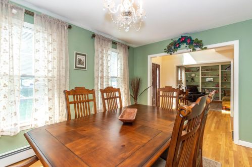 8 Canter Ct, Nashua NH  03063-2929 exterior