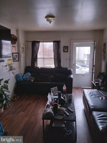 428 Hamilton St, Harrisburg, PA 17102-1633