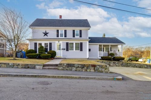 99 Old Main St, Lincoln, RI 02838-1616