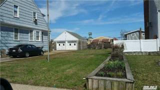 573 Miller Ave, Freeport, NY 11520-6310