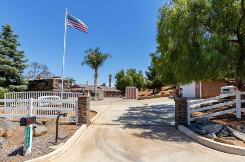 1410 Big Red Rd, Alpine, CA 91901-2905