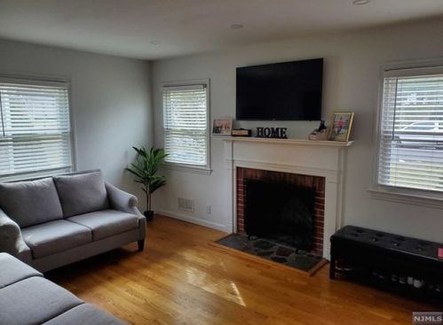 159 Marlboro Rd, Ridgewood NJ  07452-1902 exterior