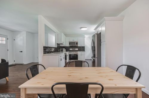 57 Evergreen Ave, Blenheim NJ  08012-3222 exterior