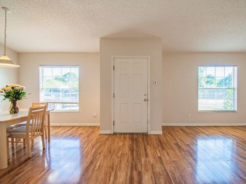 7975 104th Ct, Vero Beach, FL 32967-3924