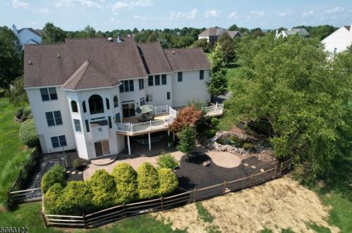 21 Patrick Henry Pl, East Amwell Township NJ  08551-1805 exterior