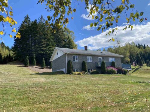 16 Riverview Rd, Columbia, NH 03576-5001