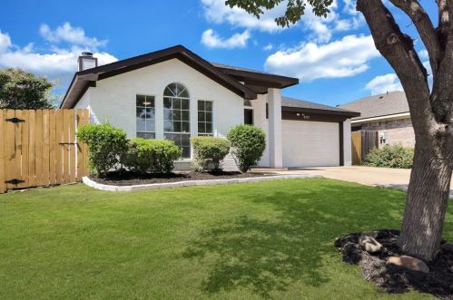 8105 Cannonwood Dr, Fort Worth, TX 76137-6026