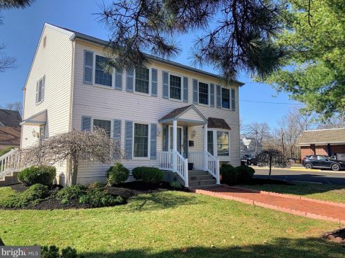 201 Grove Ave, West Deptford, NJ 08063-1239