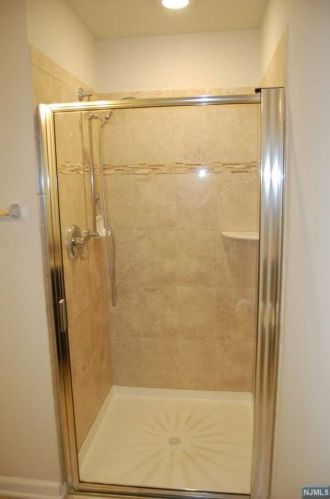 13 Iris Ln, Outwater NJ  07026-3560 exterior