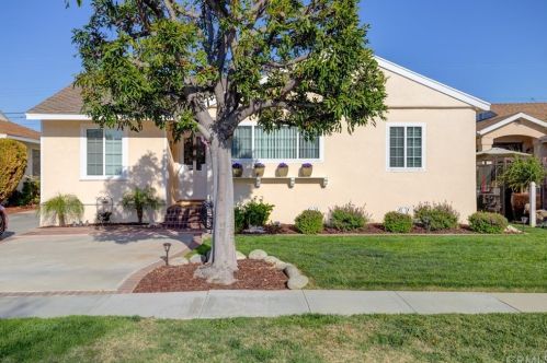 5152 Levelside Ave, Lakewood, CA 90712-2222