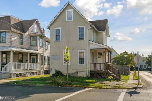 200 Delsea Dr, West Deptford NJ  08093-1221 exterior