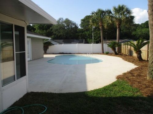 88 Berwick Cir, Shalimar FL  32579-1518 exterior