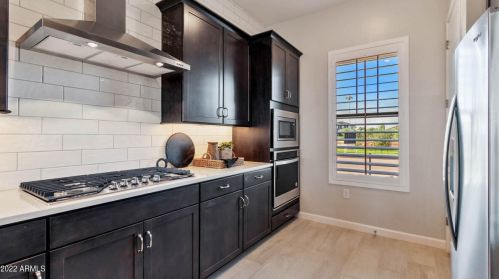 5112 Woodridge Dr, Scottsdale AZ  85254-7504 exterior