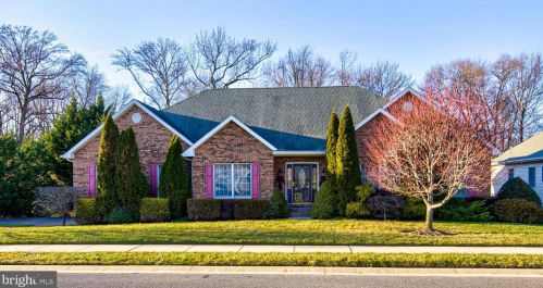 6 Samson Ct, Bear, DE 19701-4838
