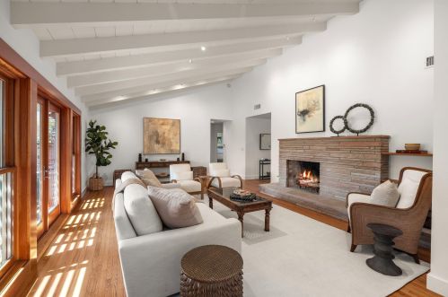 2017 Garden St, Santa Barbara, CA 93105-3614