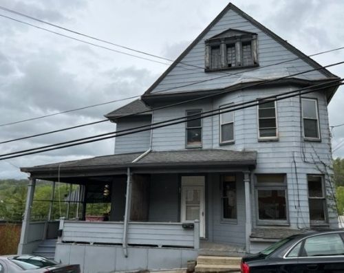 133 2nd St, West Newton, PA 15089-1527