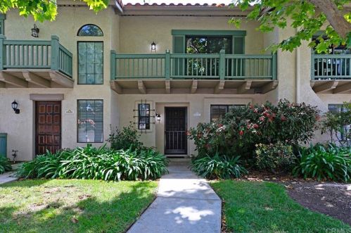 6868 Maple Leaf Dr, Carlsbad CA  92011-3947 exterior