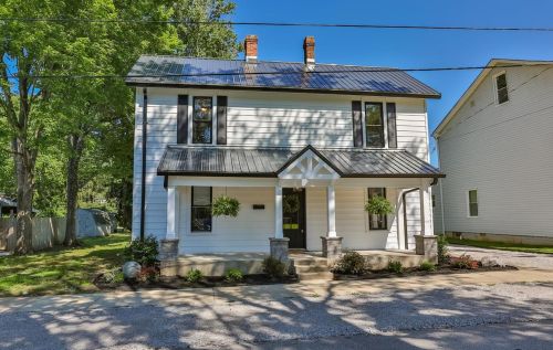 142 Front St, New Harmony, OH 45176-1326