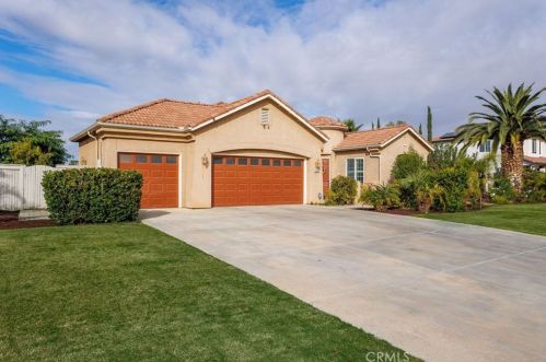 6608 Montagna Dr, Bakersfield CA  93306-7658 exterior