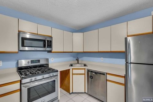 167 Robertson Way, Lincoln Park NJ  07035-1851 exterior