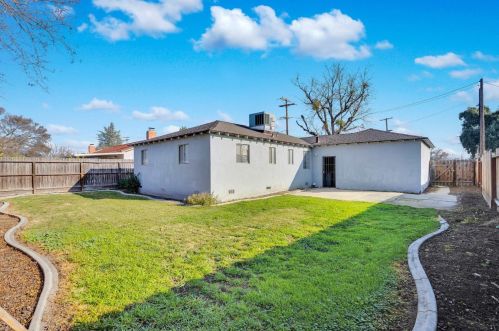 2213 Vicki Dr, Modesto CA  95350-3468 exterior