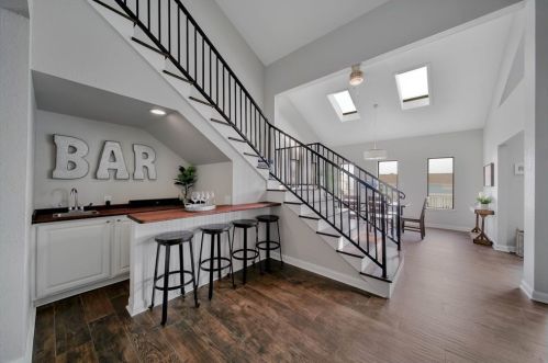 17702 Glei, Galveston, TX 77554-8639