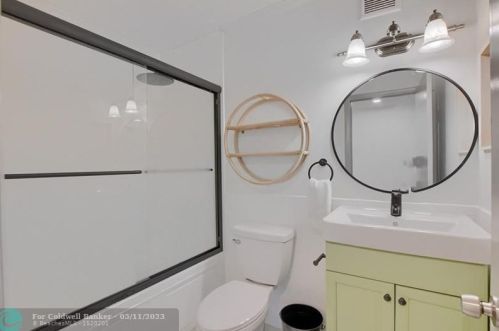 5173 Lake Blvd, Delray Beach FL  33484-4265 exterior