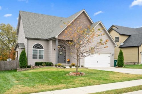 403 Leslie Wood Dr, Clarksville, TN 37040-8693