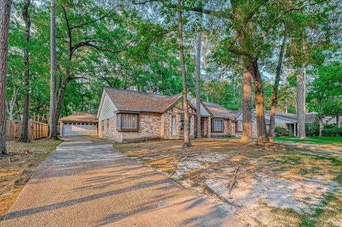 2115 Thousand Pines Dr, Humble, TX 77339-3144