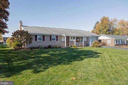19 Circle Dr, Navy Sup Dpt, PA 17055-6140