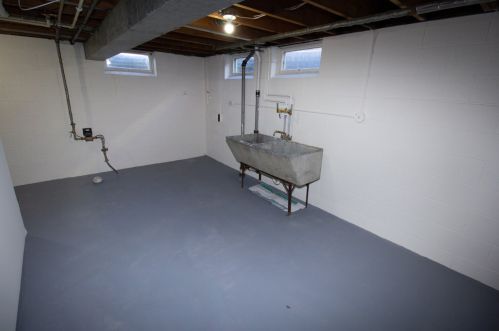 2424 Tripoli Ave, Milwaukee WI 53235-4172 exterior