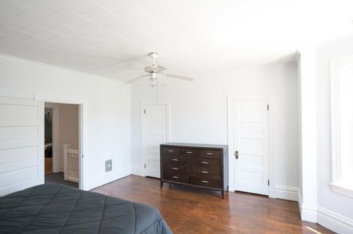 5621 Jackson St, Pittsburgh PA  15206-1521 exterior