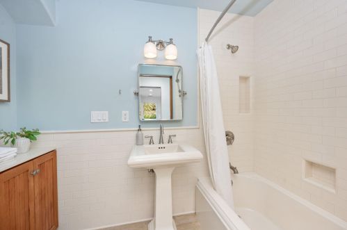 1047 Cheltenham Rd, Santa Barbara CA  93105-2236 exterior