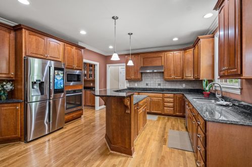 3466 Reeves Dr, Covington KY  41017-9436 exterior