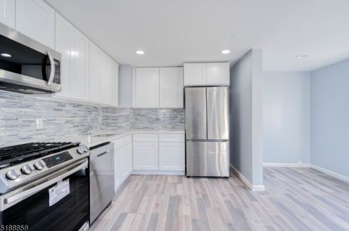 21 Ruth St, Irvington NJ  07111-2526 exterior