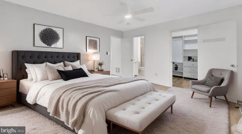 176 Canterbury Ct, East Windsor NJ  08520-5536 exterior