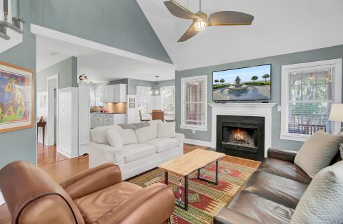 287 Mount Royall Dr, Mount Pleasant SC  29464-6276 exterior