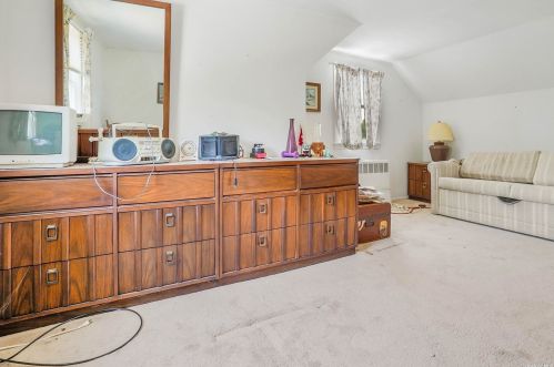 608 6th St, Elwood NY  11731-2326 exterior