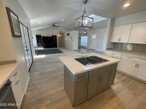 2827 Evans Dr, Phoenix AZ  85032-5030 exterior