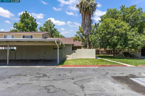 57 Meadowbrook Ave, West Pittsburg CA  94565-5550 exterior