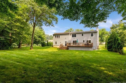 120 Westerly St, Manchester, CT 06042-3074
