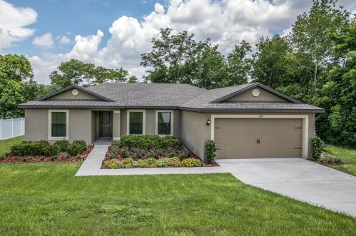 890 Fairbanks Dr, Deltona, FL 32725-2711