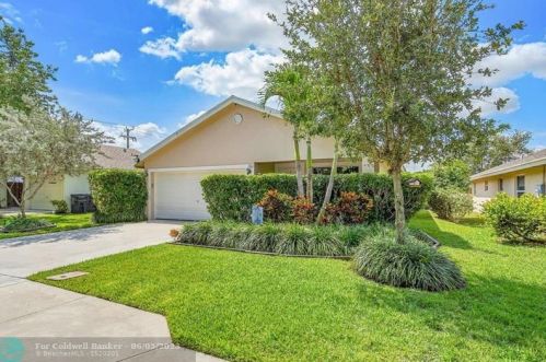 406 Southridge Rd, Delray Beach, FL 33444-2228