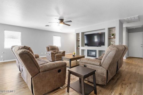 1707 Desert Rose Trl, San Tan Valley AZ  85143-4640 exterior