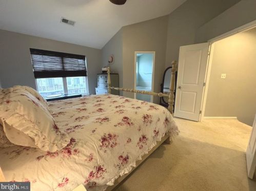 9283 Alvyn Lake Cir, Bristow VA  20136-6149 exterior