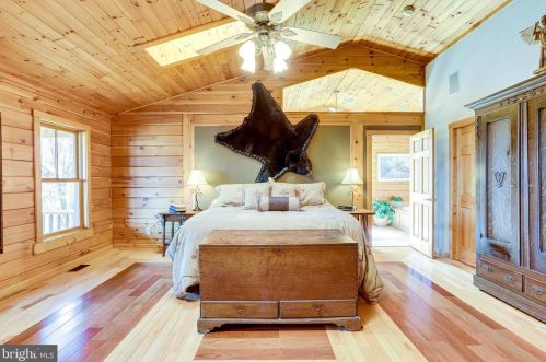 3714 Mountain Rd, Haymarket VA  20169-1739 exterior