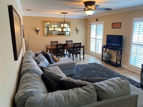 1202 Wildrose Dr, Lutz, FL 33549-5658